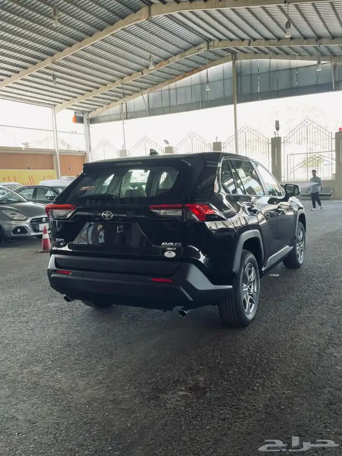 راف فور 2025 استاندر اصفار متوفر اللون الابيض والاسود 4