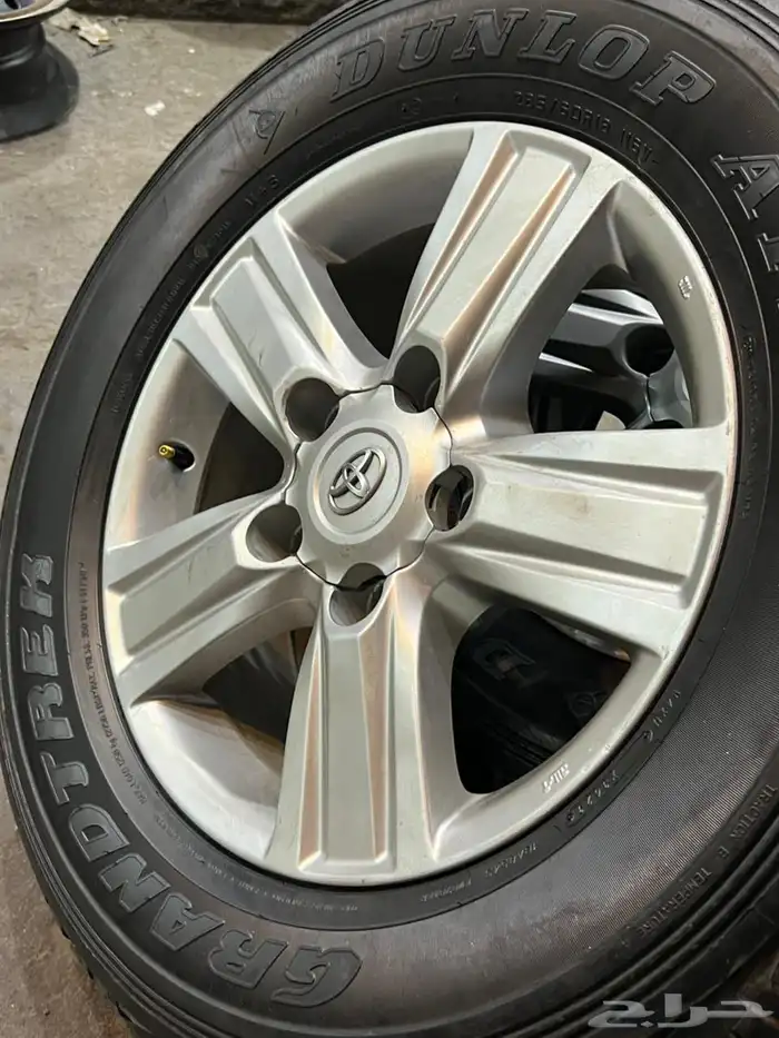 جنوط جيب لاند كروزر 2015 اصلي وكاله  مع كفرات دنلوب 285.60.1 6