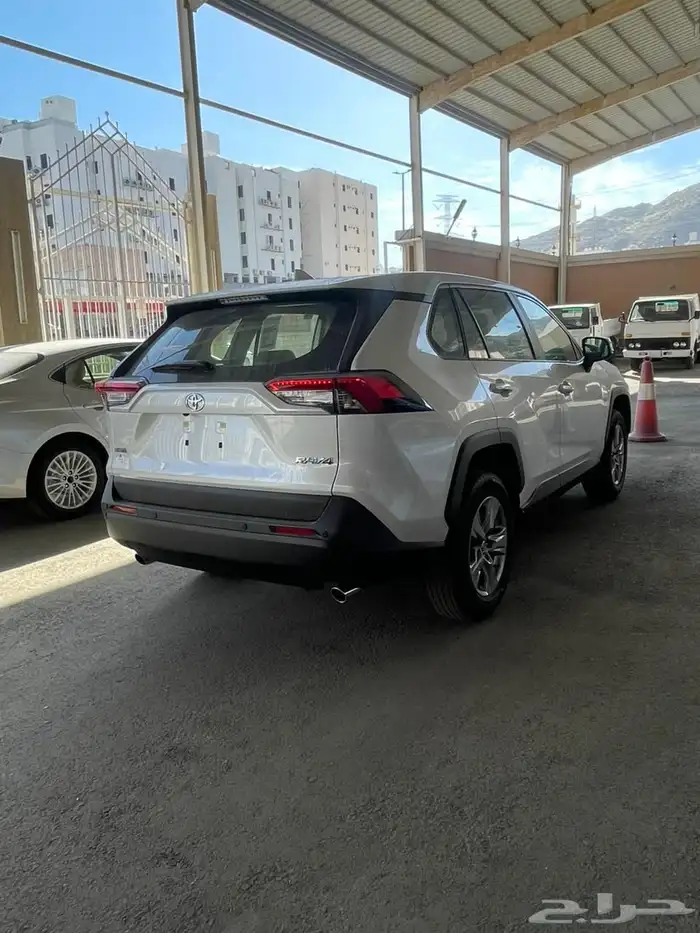 راف فور 2025 استاندر اصفار متوفر اللون الابيض والاسود 13