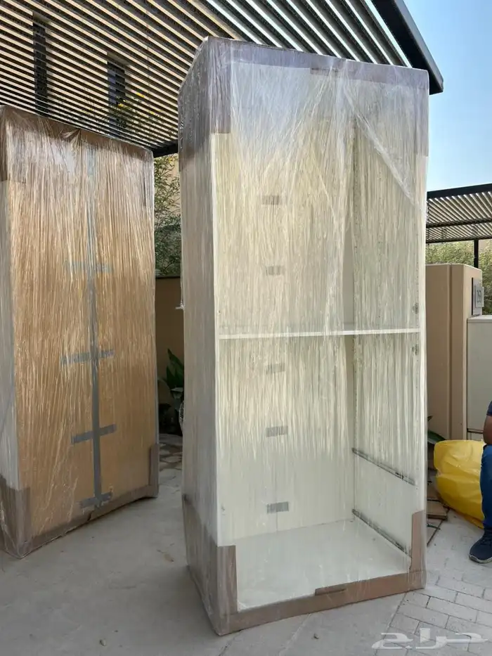 3 وحدات خزائن ايكيا - ابيض وبيج مع الاكسسوارات 2