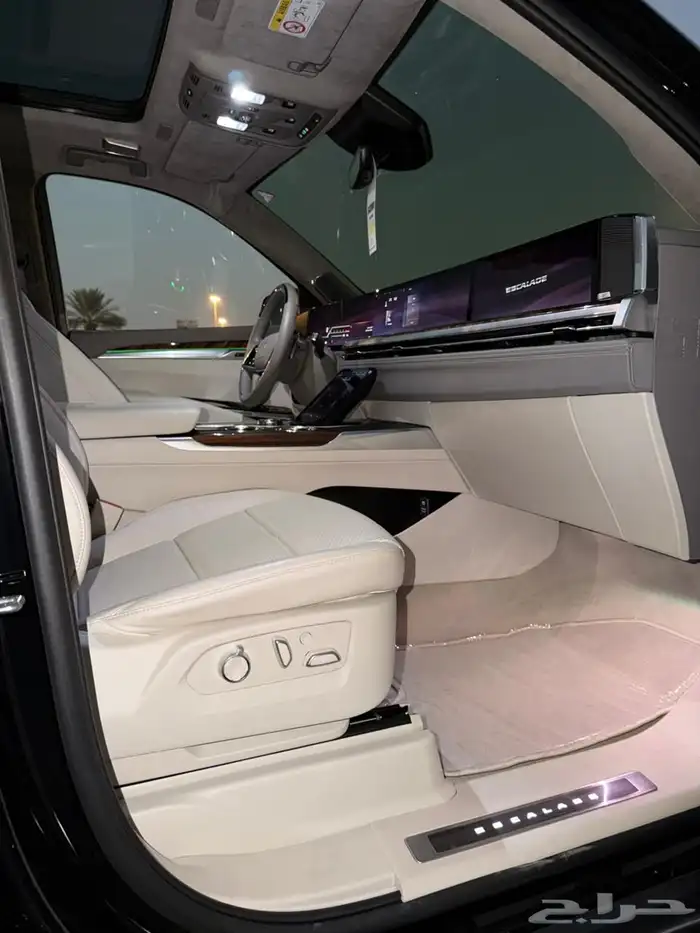 اسكاليد 2025 بلاتنيوم 11