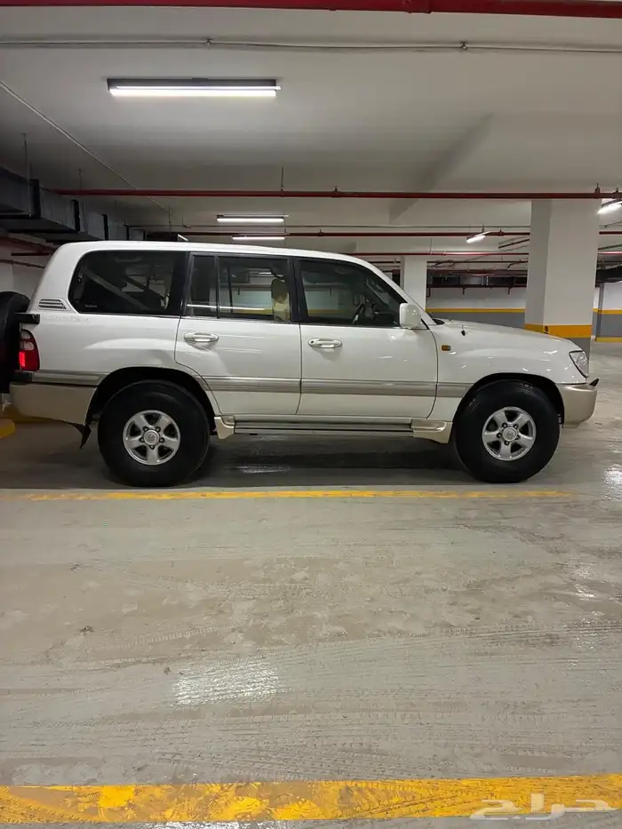 لاند كروزر موديل 2001 1