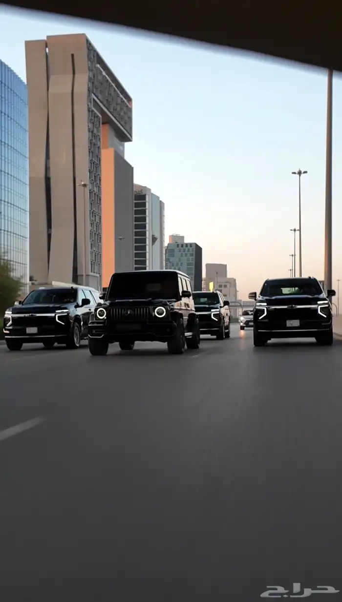 لتأجير السيارات الVIPصقر واحد رنج روفر لكزس 2