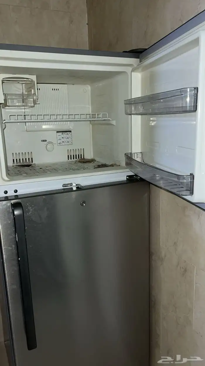 ثلاجه للبيع 0