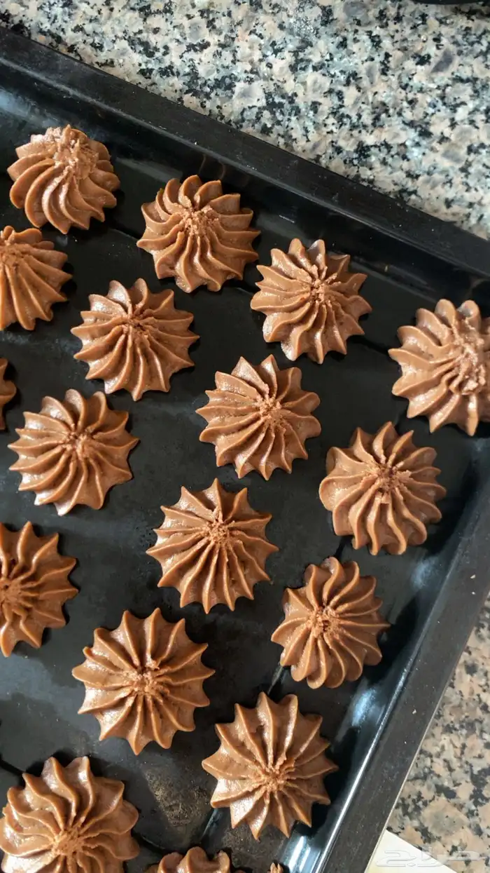 بسكوت وبيتي فور 0