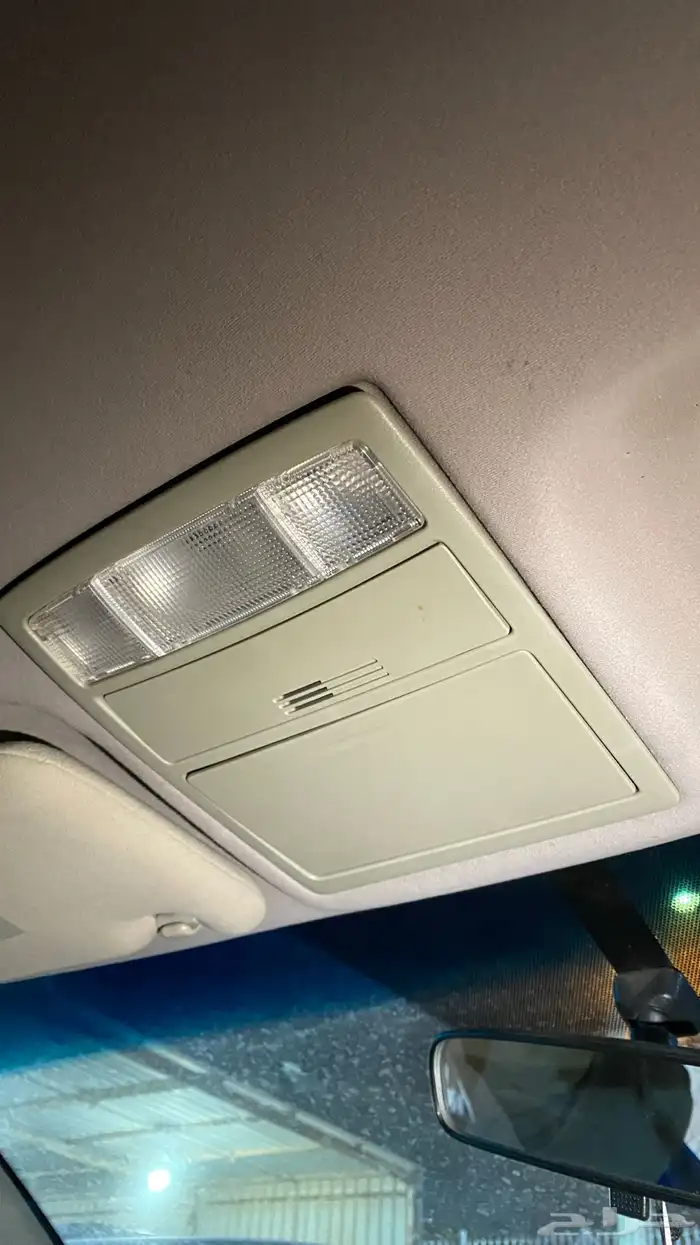 لمبة سقف كامري 2010 0