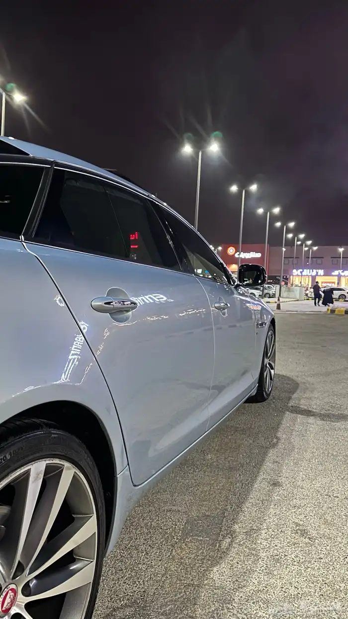 جاكور xJ للبيع 6