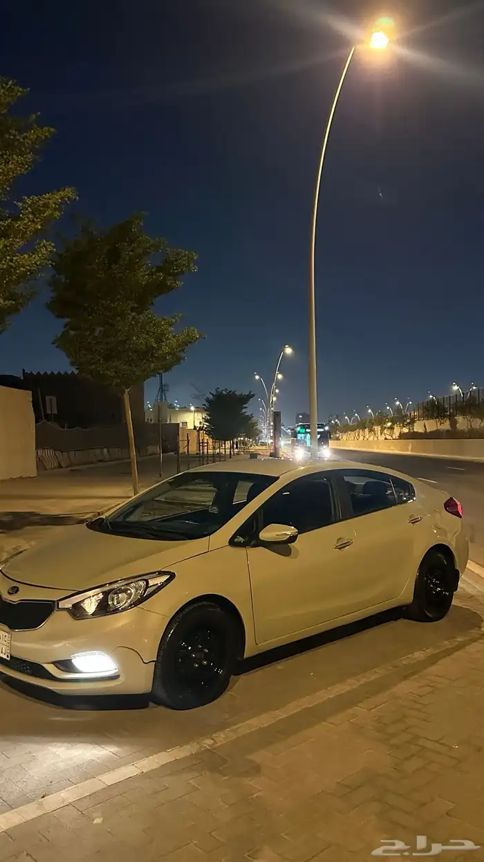 كيا سيراتو للبيع بحالة ممتازة 2