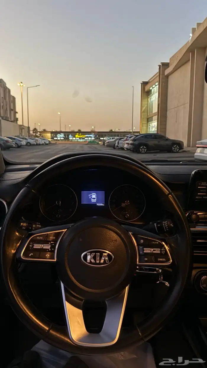 كيا سيراتو 8