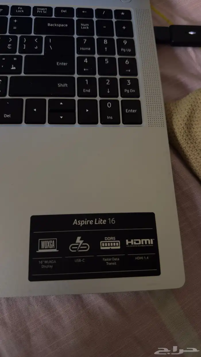 لابتوب نظييف جدا  للبيع استعمال خفيف جدا 1