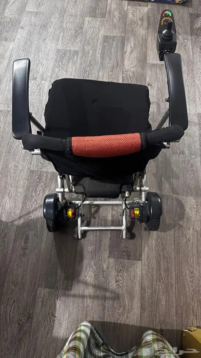 عربيه كهربائيه 1