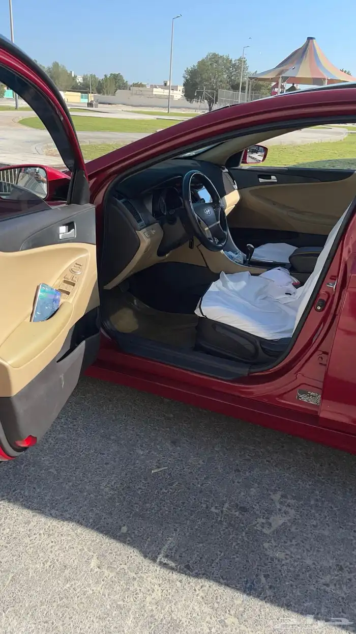 للبيع او للبدل بسيارة دبل سوناتا 2011 13