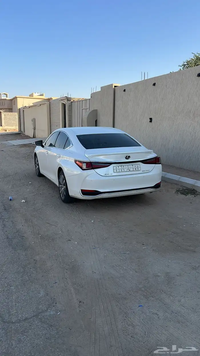 لكزس اي اس250 4