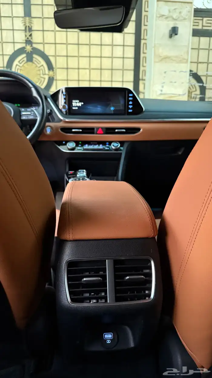 هيونداي سوناتا 2022 ( بنزين) فل كامل بحالة الوكالة 14