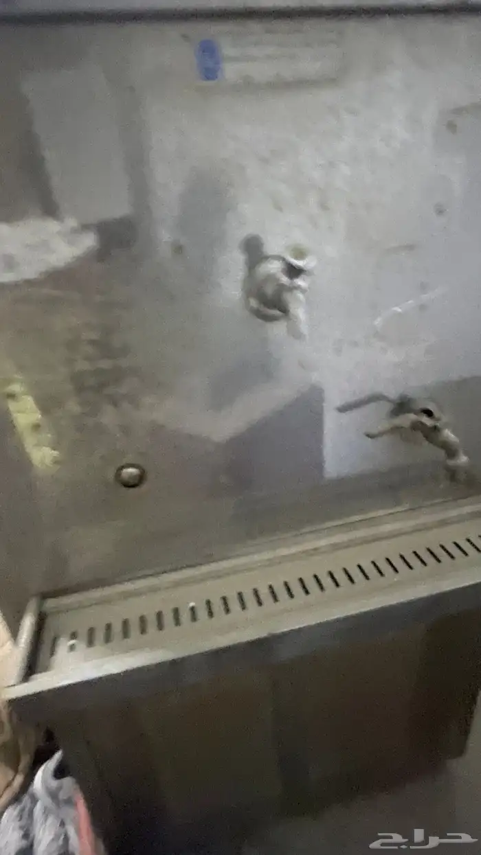 للبيع براده ماء كبيره مع خزان سعه 1000 لنر 1