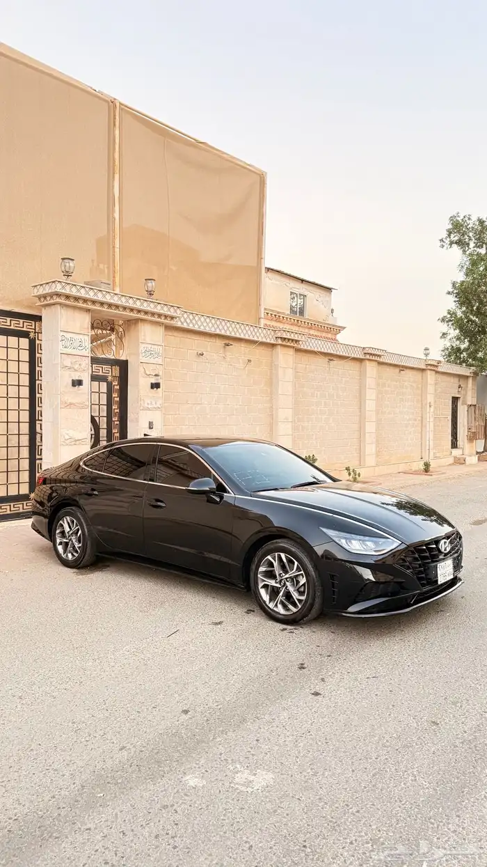 هيونداي سوناتا 2022 ( بنزين) فل كامل بحالة الوكالة 2