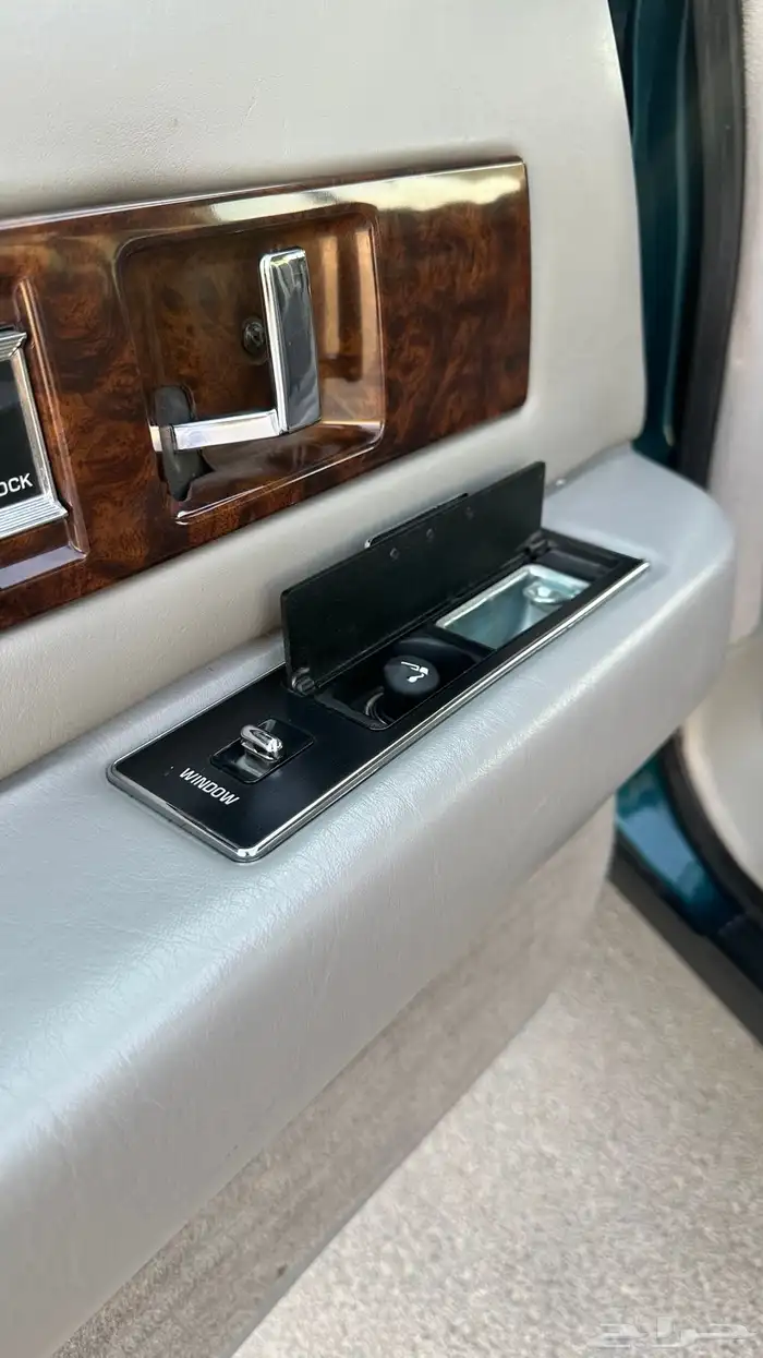 كاديلاك فليتوود مخزن 16