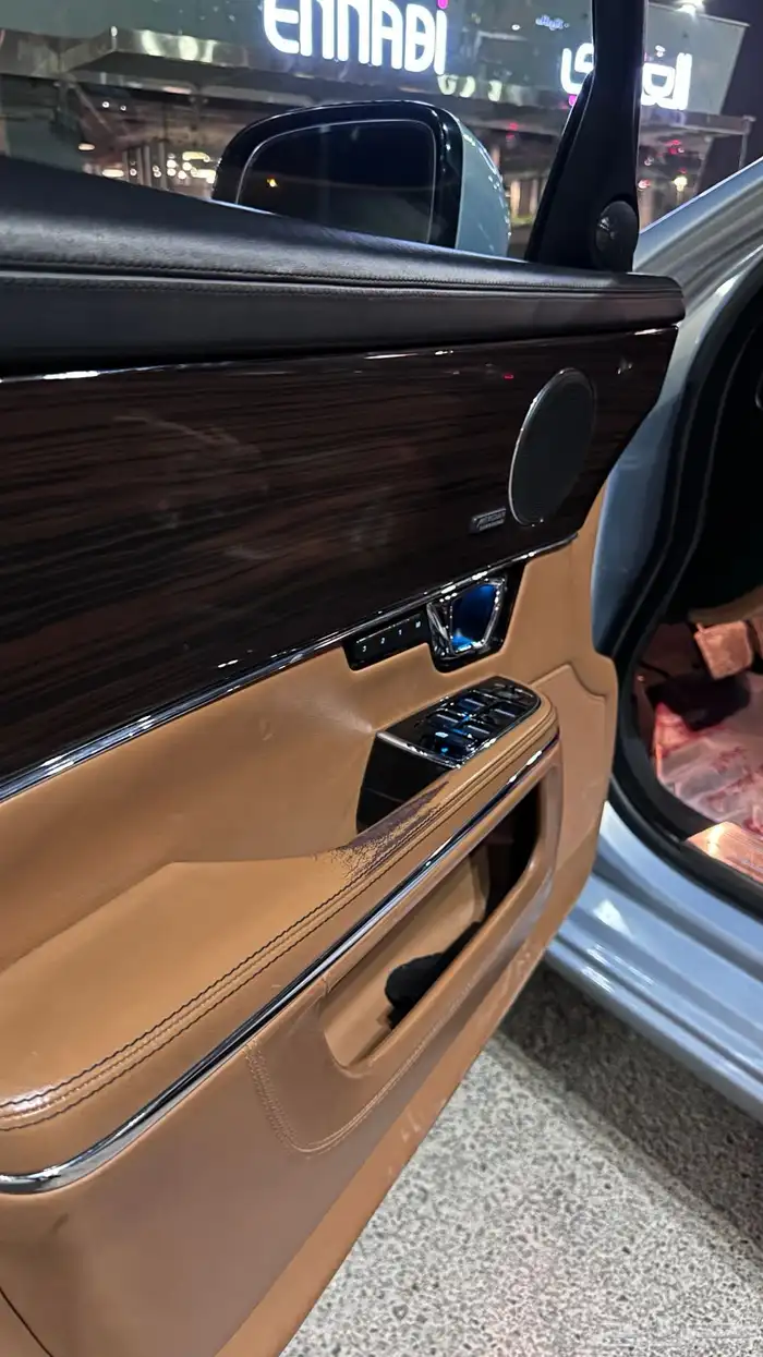 جاكور xJ للبيع 21