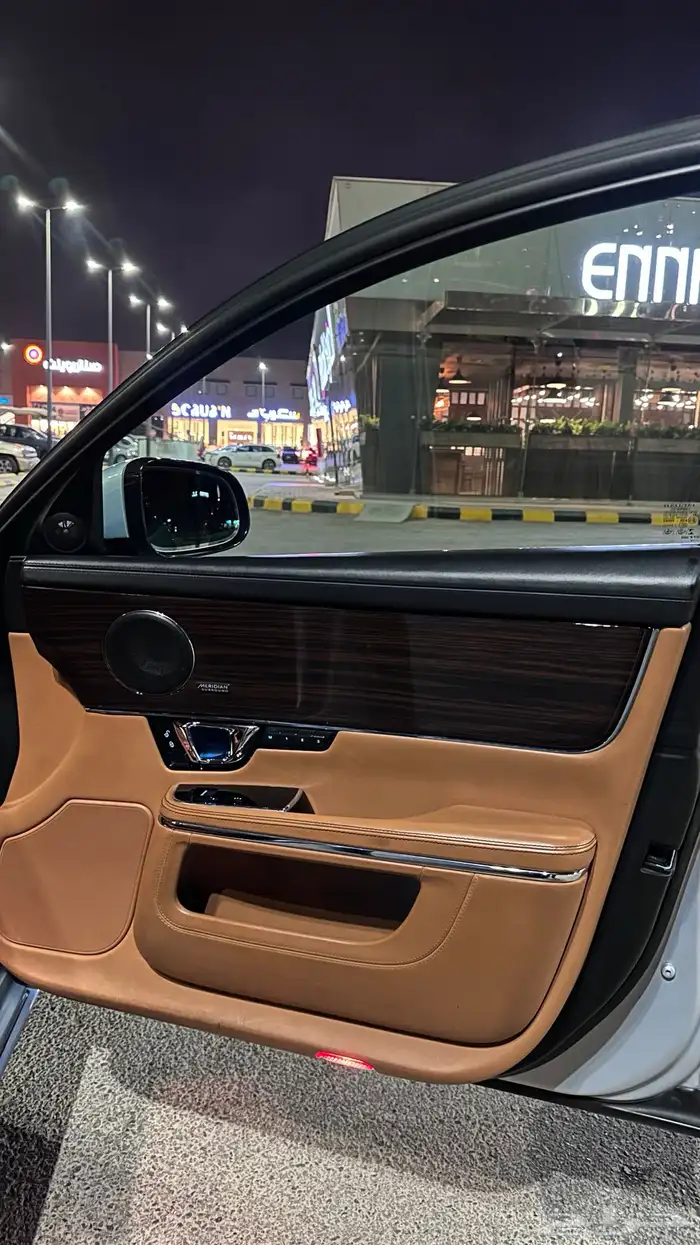 جاكور xJ للبيع 18