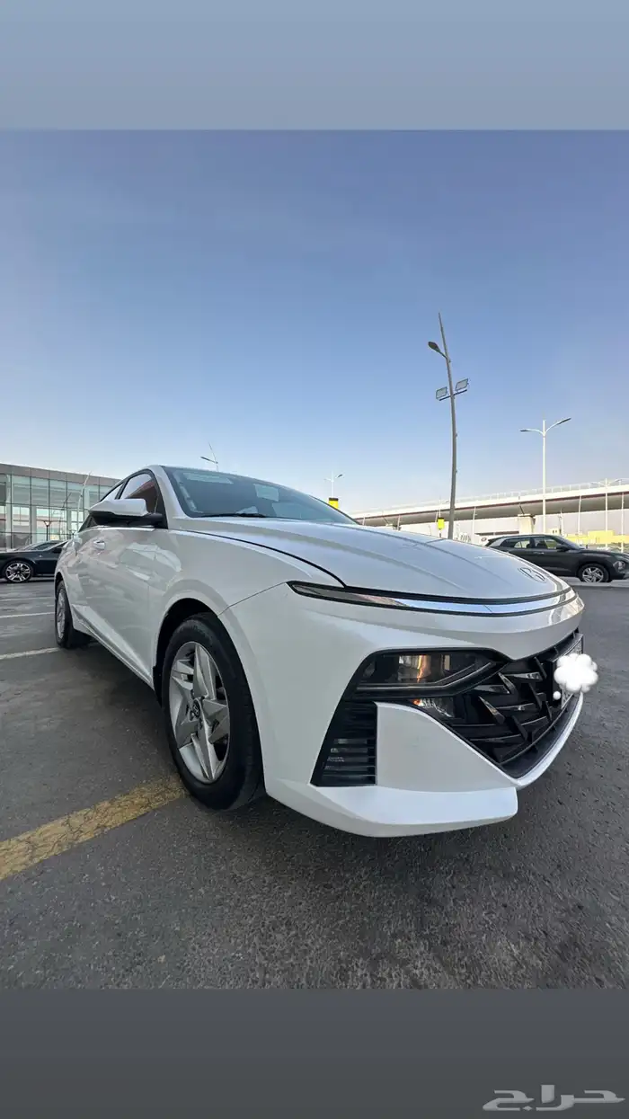 اكسنت 2025 ممشى قليل شبه جديدة 3