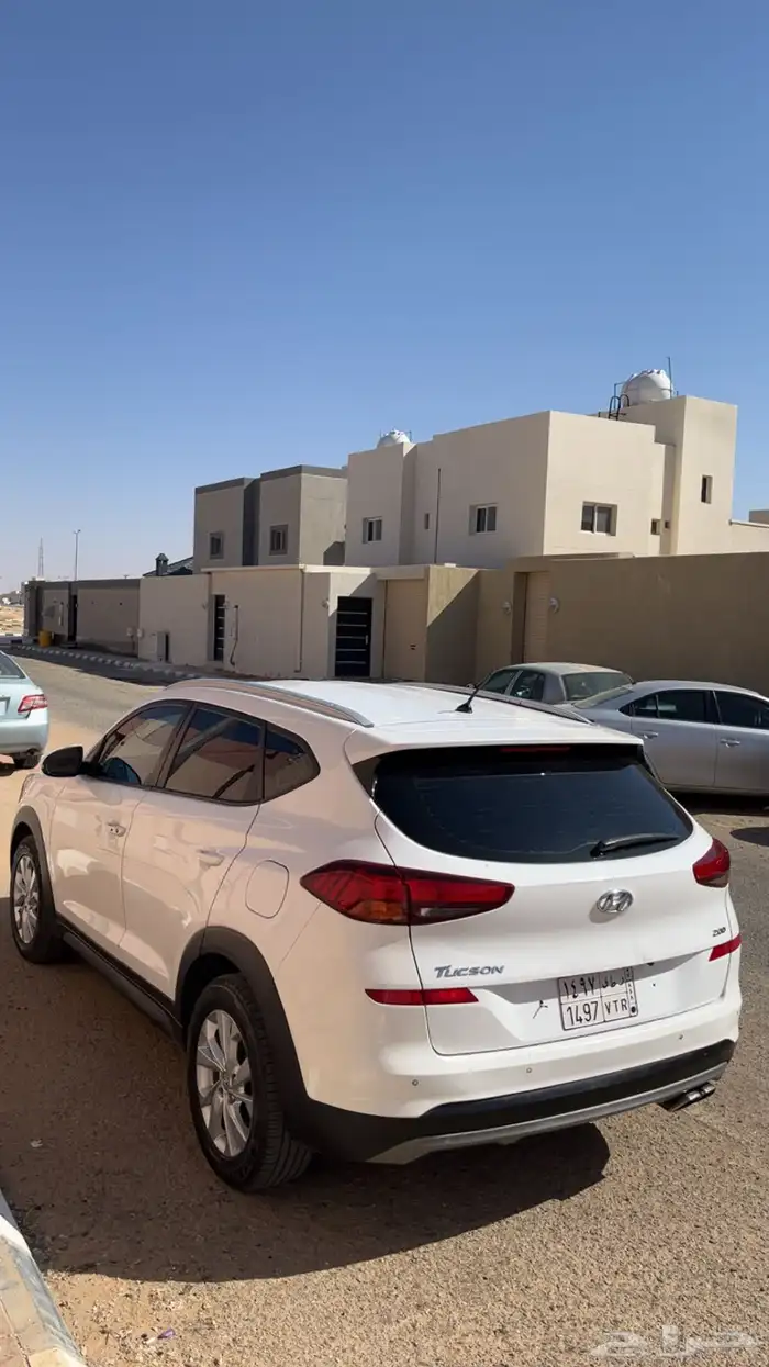 للبيع توسان شرط مكينه قير شرط 3