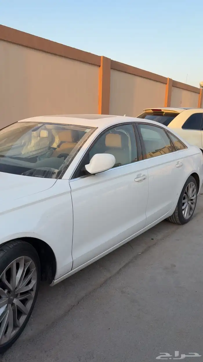 اودي موديل 2014 ضربات على البيبان البيع تشليح فقط 5