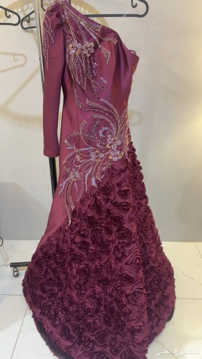 فستان سهرة برقندي 1