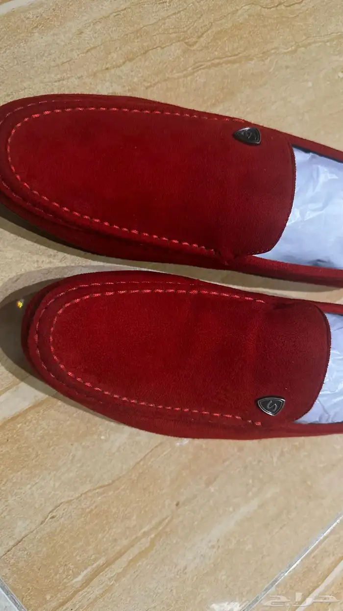 حذاء أحمر مميز 1