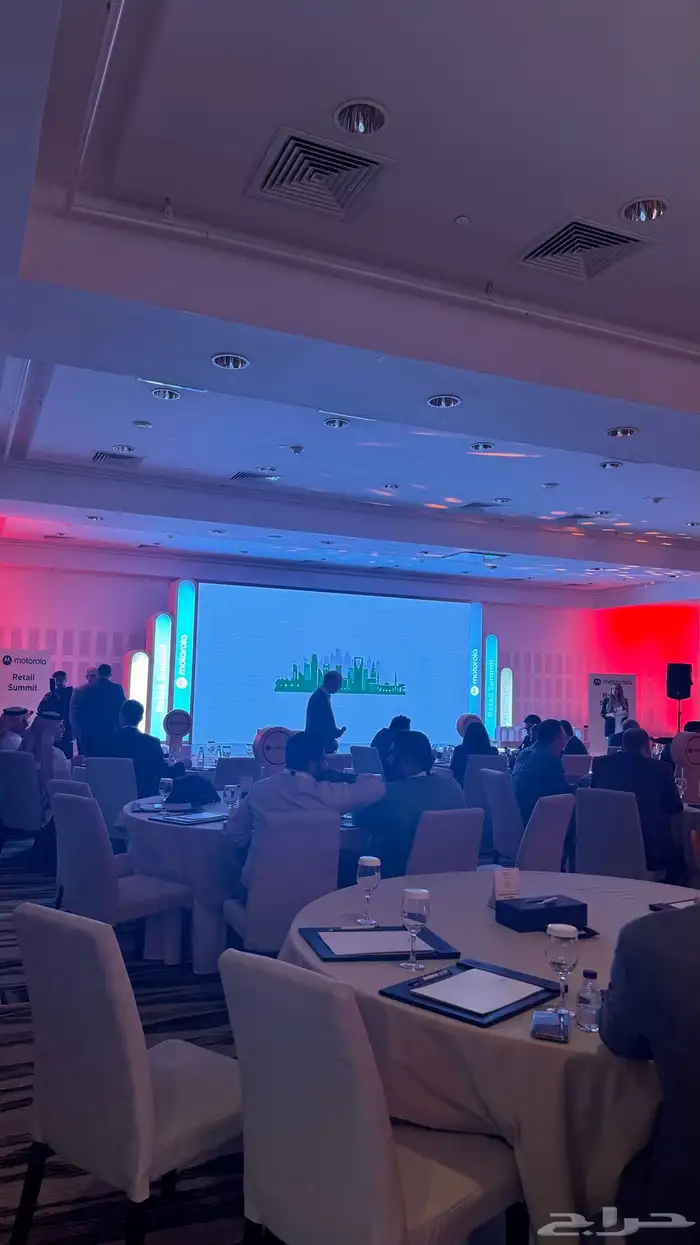 شركة اهم حدث للشاشات والاضاءاة 9