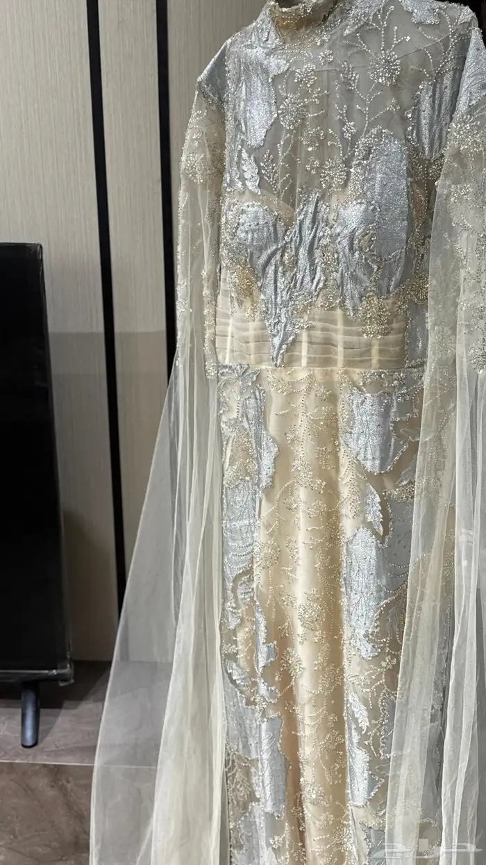 فستان من بوتيك اوزير كوتور جديد لبسه وحدا 4