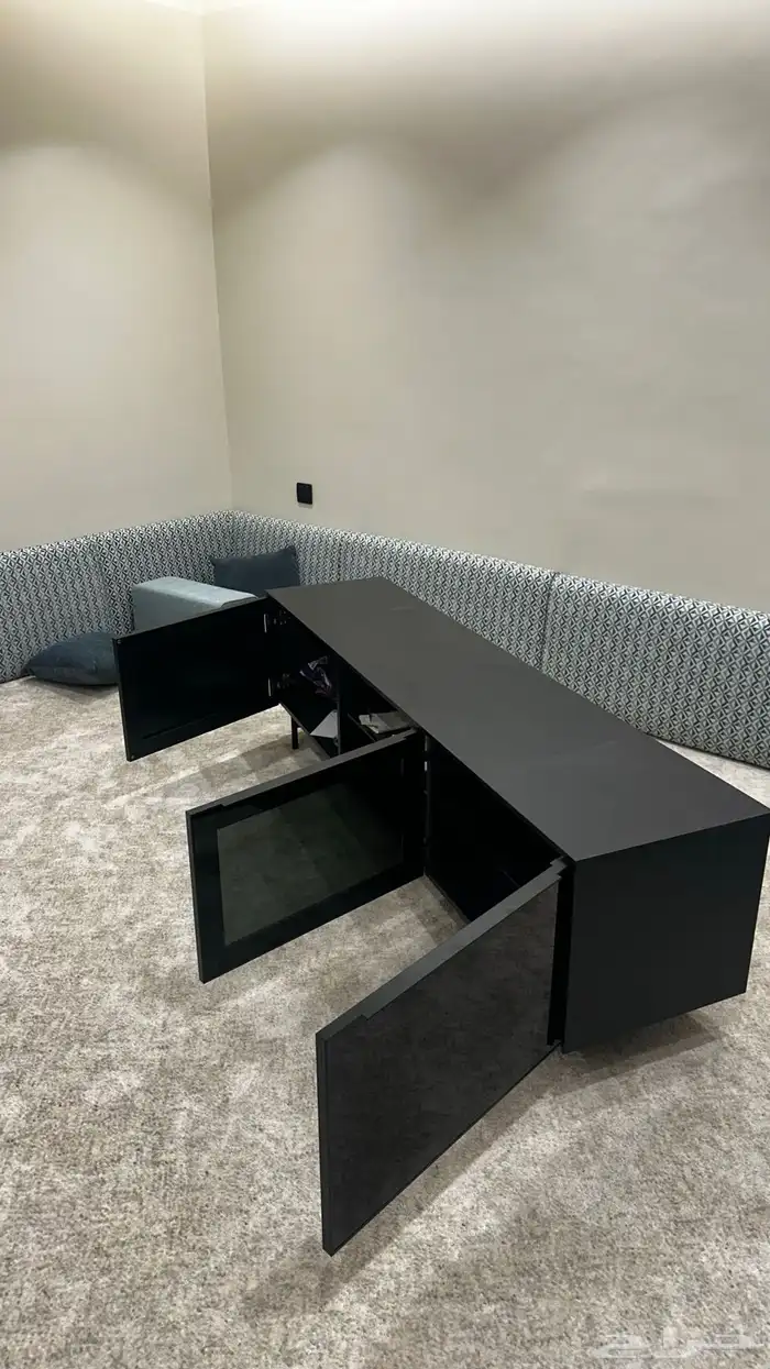 طاولة تلفاز 1