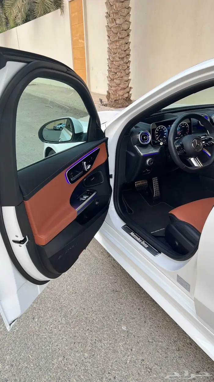 مرسيدس C300 2023 جديد ممشى 6 الاف فقط 24