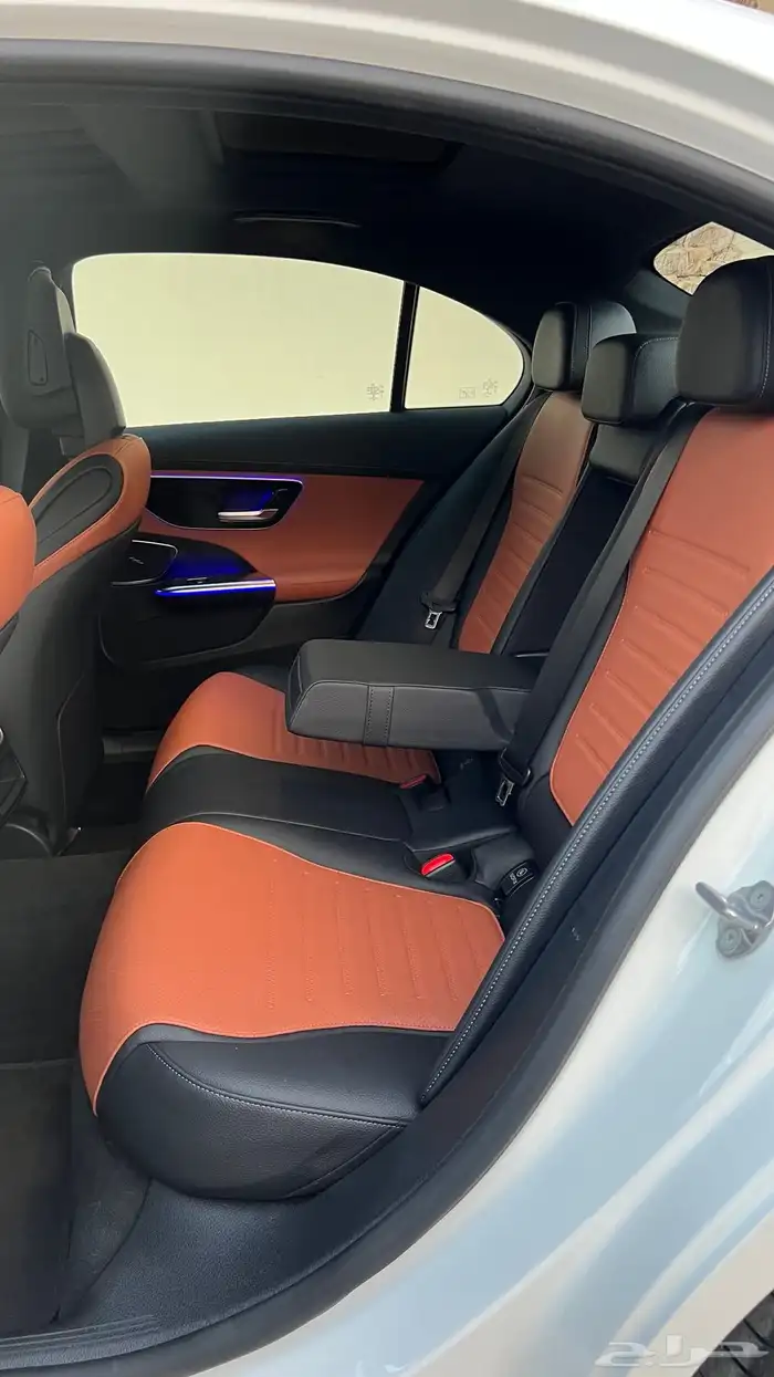 مرسيدس C300 2023 جديد ممشى 6 الاف فقط 40