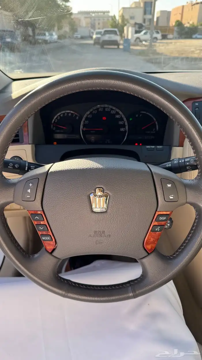 تويوتا كراون 32