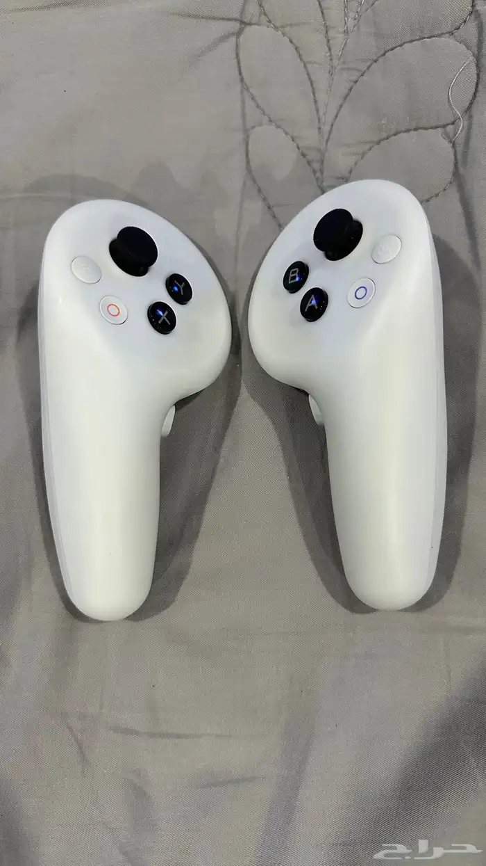 نظارة Pico 4 ultra مع 3 pico motion trackers 6