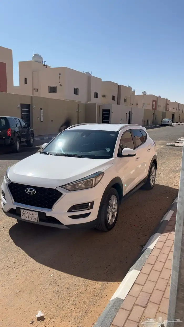 للبيع توسان شرط مكينه قير شرط 0