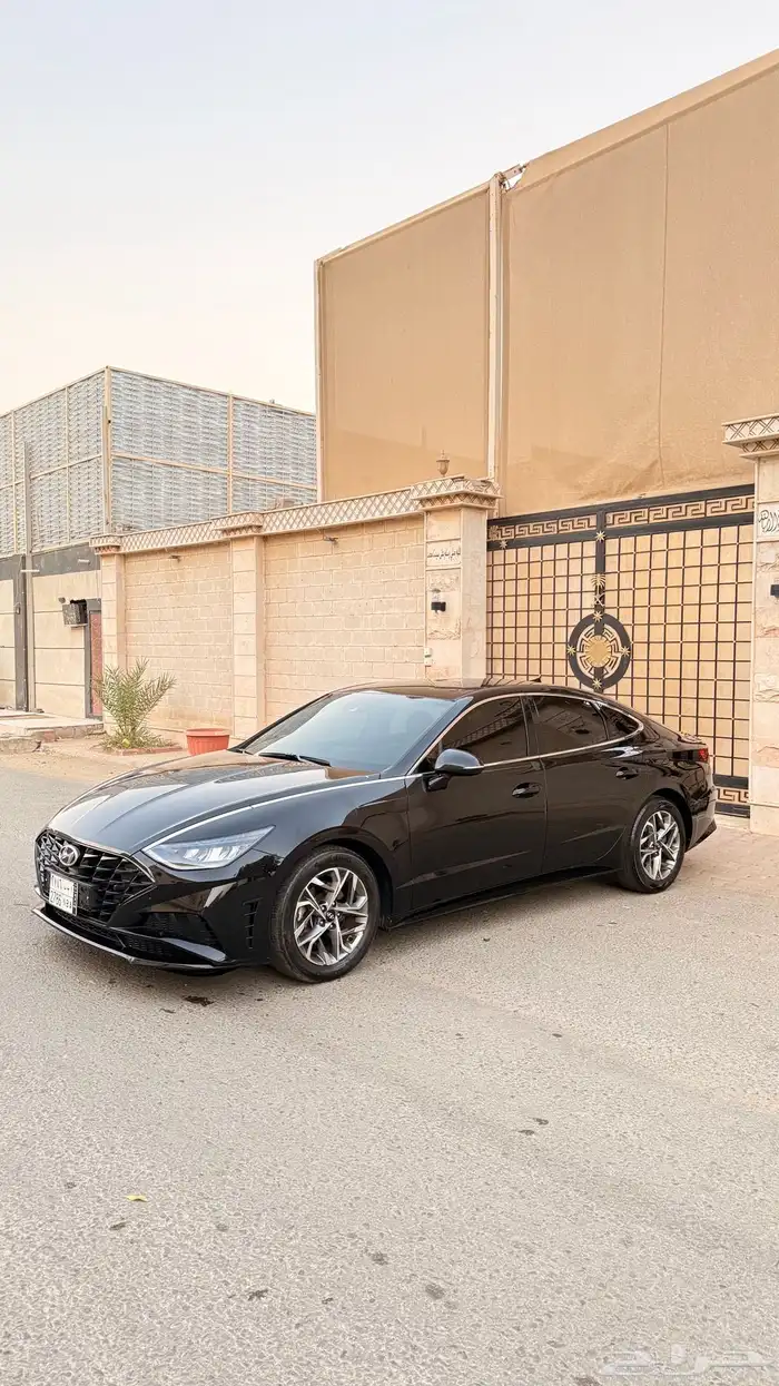هيونداي سوناتا 2022 ( بنزين) فل كامل بحالة الوكالة 1