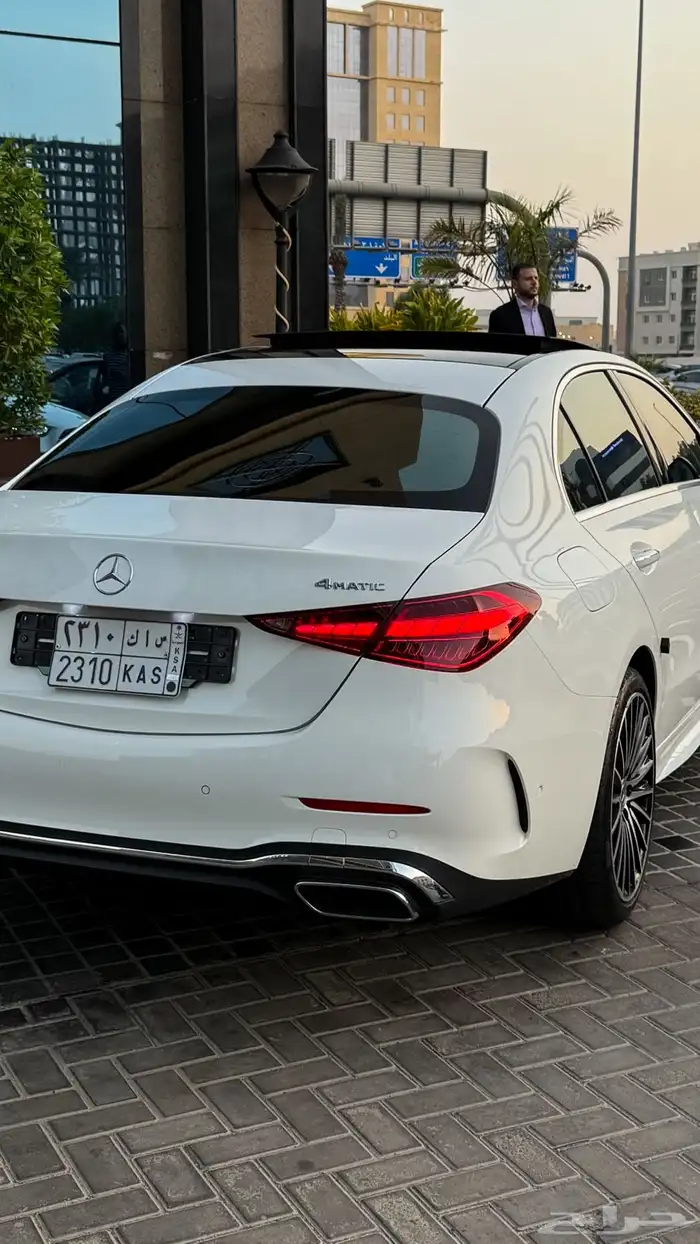مرسيدس c300 فل 2023 7