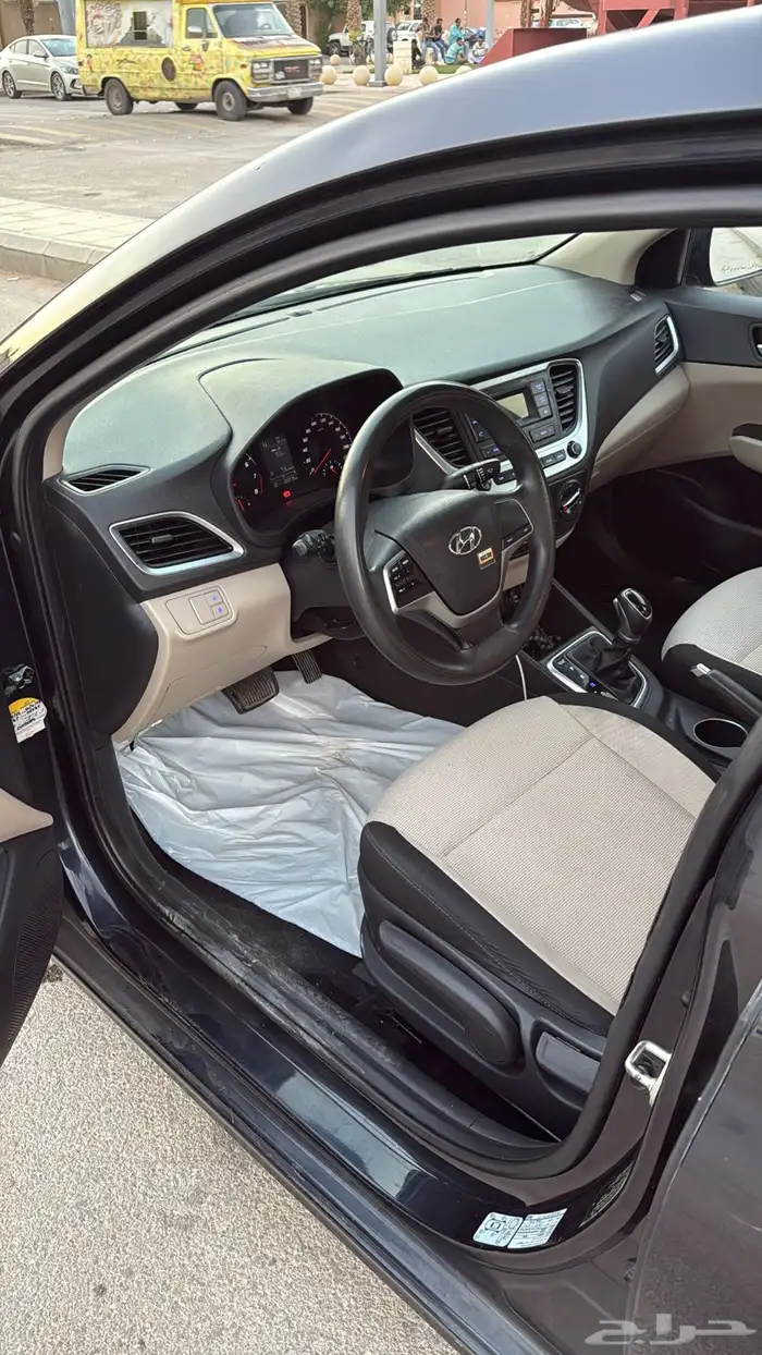 للبيع اكسنت 2022 1.4 4