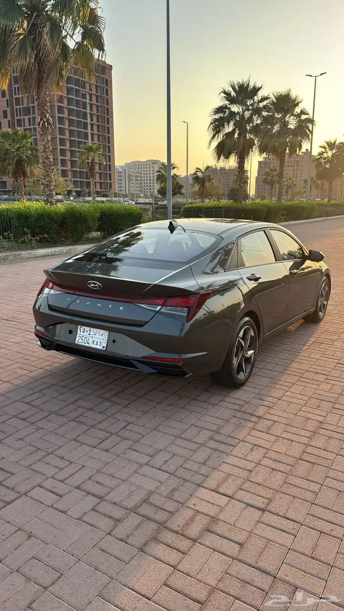 للبيع النترا 2 2 0 2 فل مواصفات عداد ديجتال نظيفه جدا 8