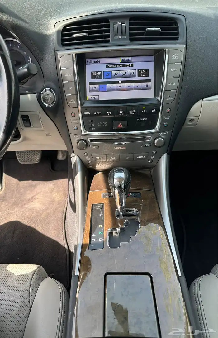 للبيع العاجل - لكزس IS250 6