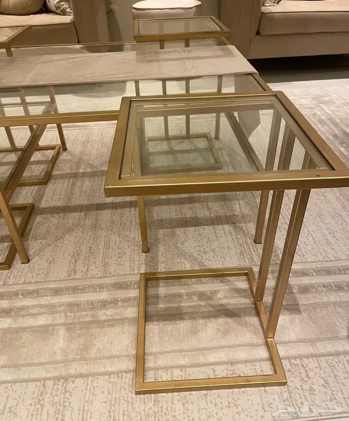 طاولة مجلس او صالة و 4 طاولات خدمة و 2 طاولتين جانبيات 3