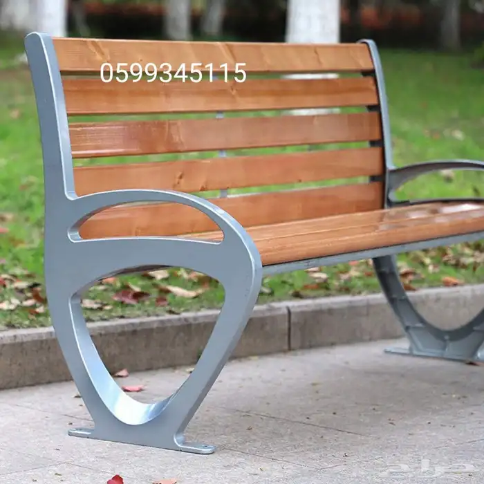 كرسي حديقة خشبي بهيكل من الحديد لعمر فني أطول 18