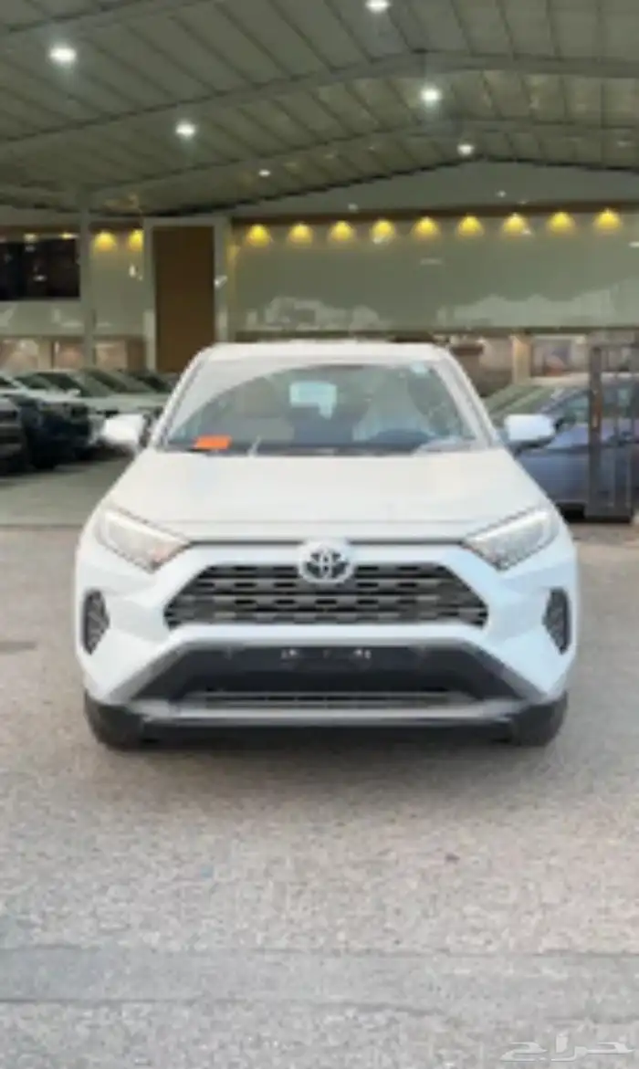 تويوتا راف فور LE(4  4) بنزين 0