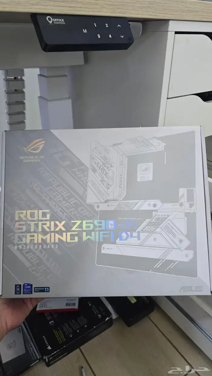 Asus strix-A D4 Z690 مذربورد 1