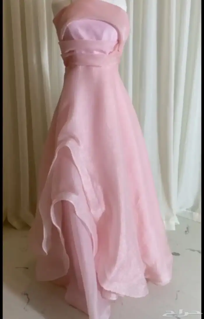 فستان وردي تفصيل 0