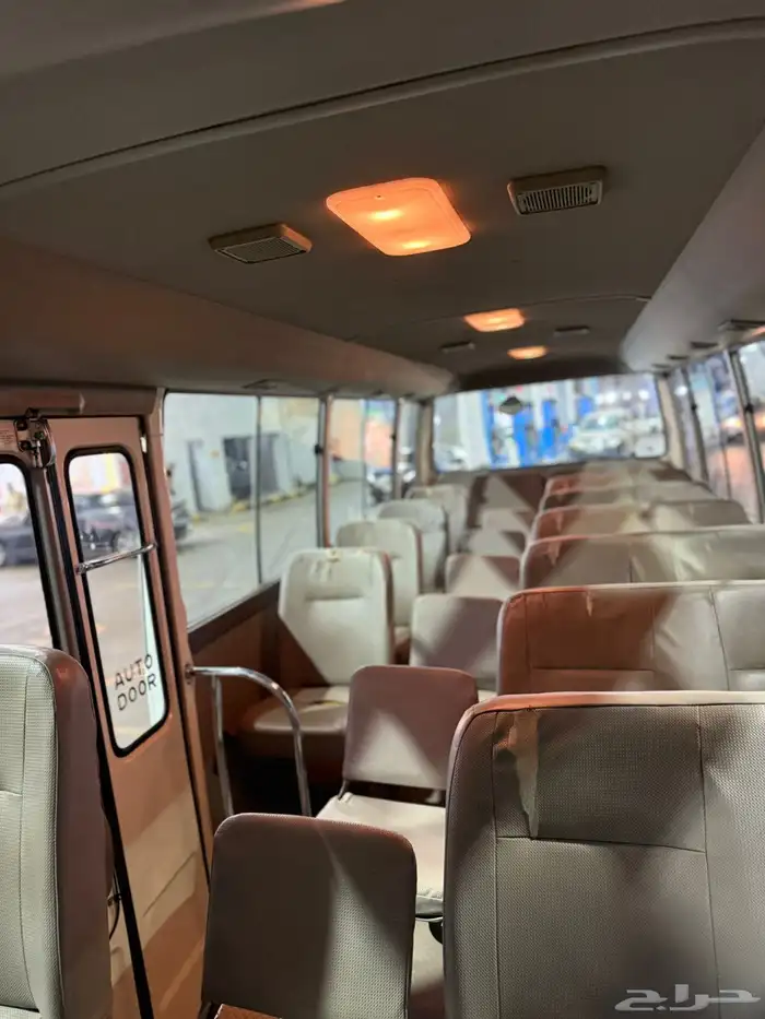 باص كوستر موديل 2015 للبيع 4