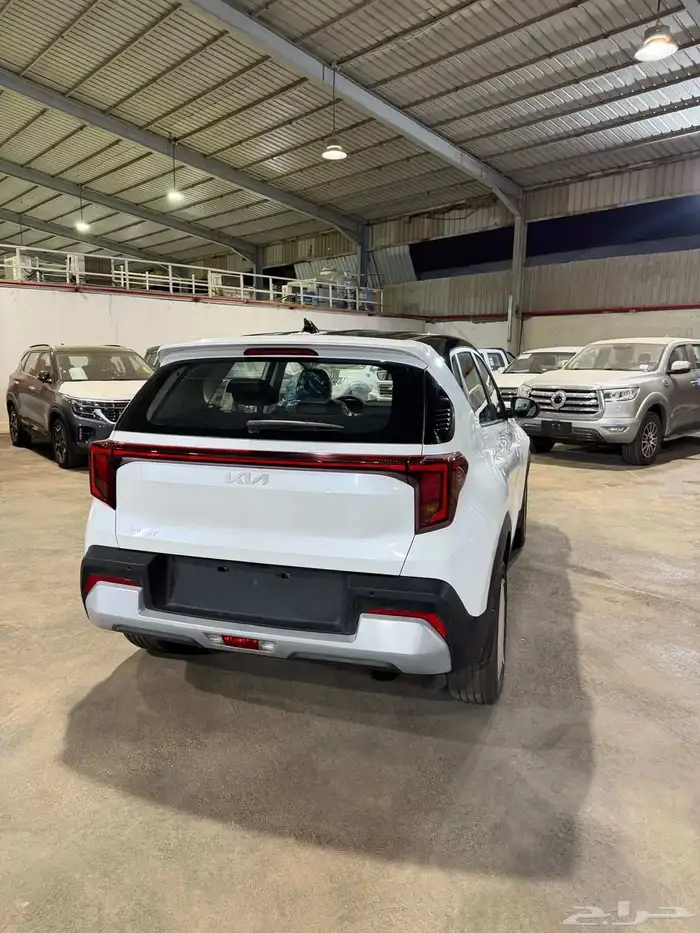 عروض نهايه العام كيا سونيت -GL 3