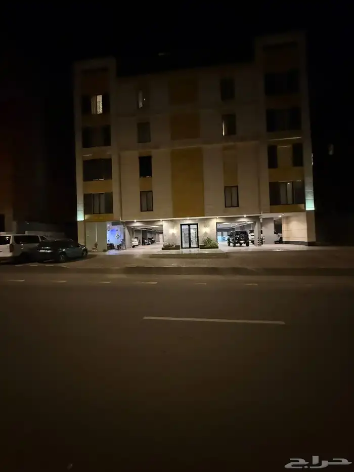 شقة للإيجار 5 غرف 9