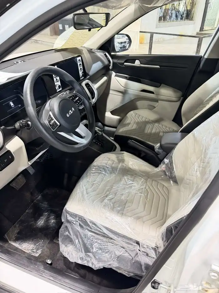 عروض نهايه العام كيا سونيت -GL 5